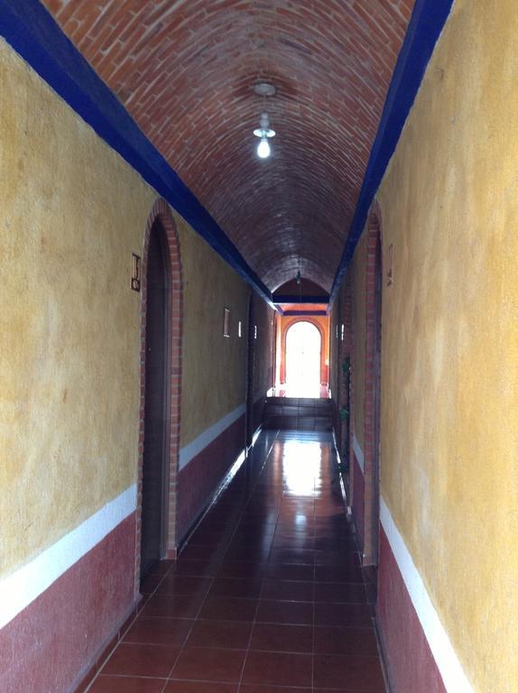 Hotel La Herradura Tecozautla Buitenkant foto